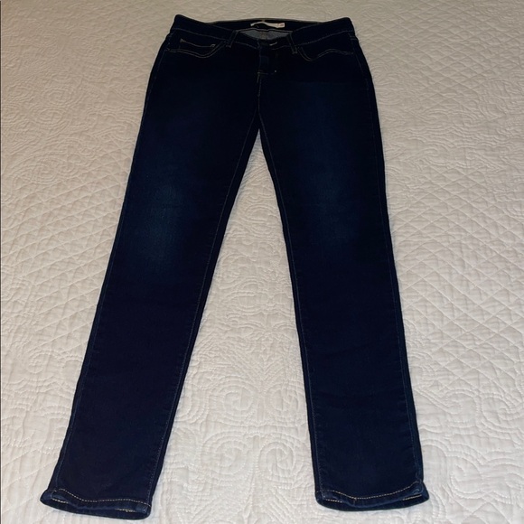 Levi's Indigo Dark Wash Denim Jeans. 711 Skinny.  Size 26. - Picture 3 of 10